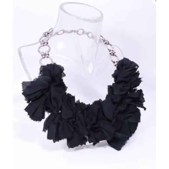 Neiman Marcus Lee Angel Black Silk Cut Flower Short Statement Necklace NWT 498 - Picture 1 of 7